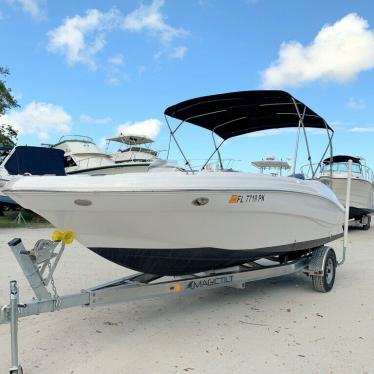 2013 Hurricane sundeck sport 203