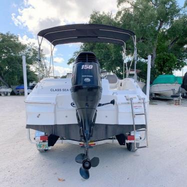 2013 Hurricane sundeck sport 203