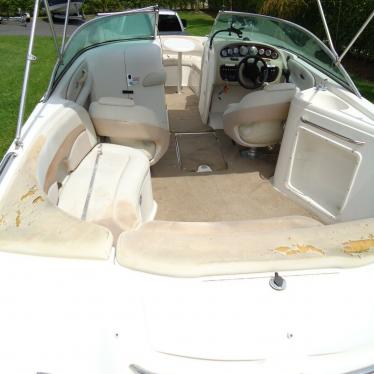 2004 Chaparral 230 ssi