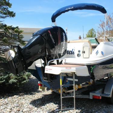 2016 Sea Ray 220 sundeck