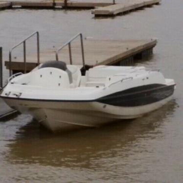 2010 Bayliner 210 sd