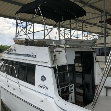 1989 Carver mariner 2897