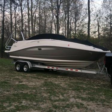 2009 Sea Ray sundeck 260