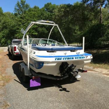 2011 Sea Ray 205 sport