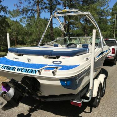 2011 Sea Ray 205 sport