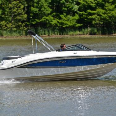 2015 Sea Ray 21 spx