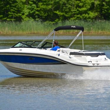 2015 Sea Ray 21 spx