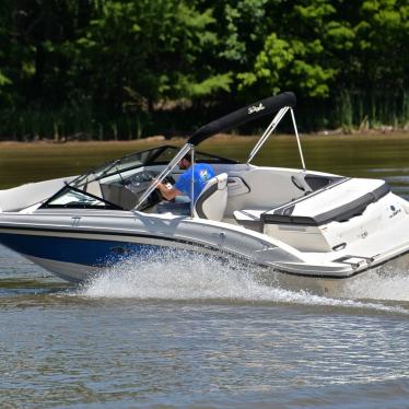 2015 Sea Ray 21 spx