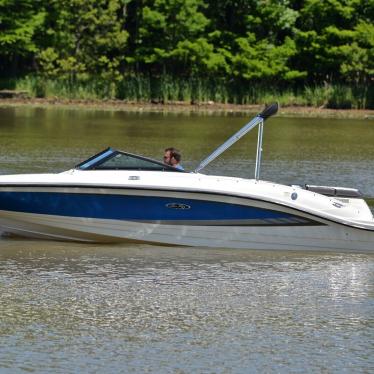 2015 Sea Ray 21 spx