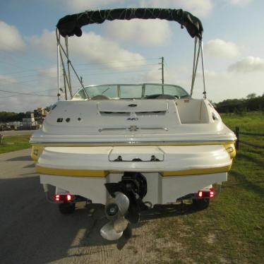 2004 Sea Ray sundeck 240