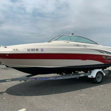 2004 Sea Ray 220 sundeck