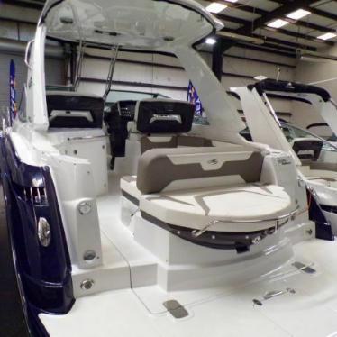 Monterey 335SY 2018 for sale for $229,995 - Boats-from-USA.com