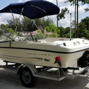 2004 Bayliner 175