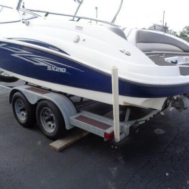 2010 Yamaha sx210 twin jet boat