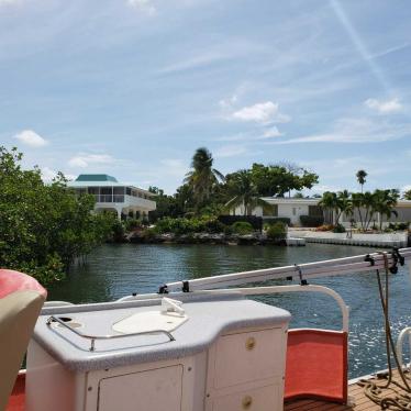 2007 Sun Tracker party barge