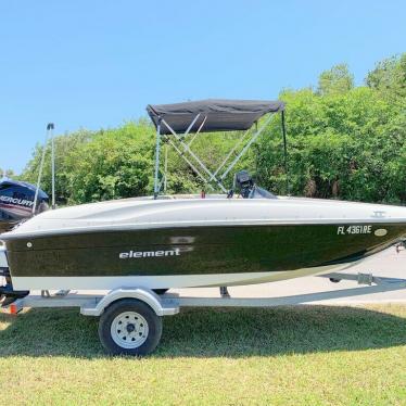 2017 Bayliner element e16