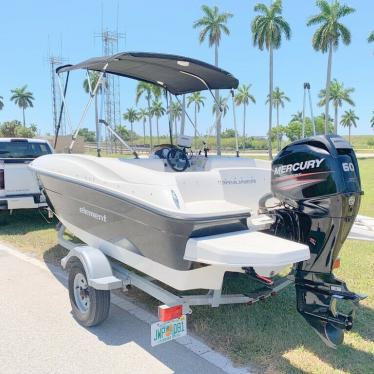 2017 Bayliner element e16