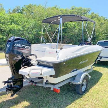 2017 Bayliner element e16