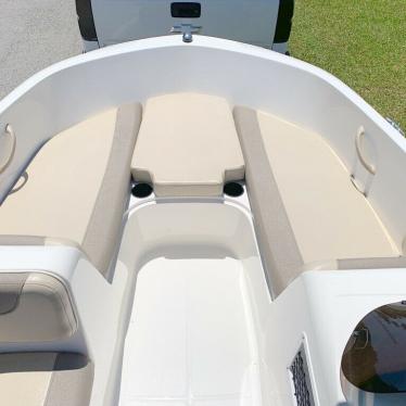 2017 Bayliner element e16