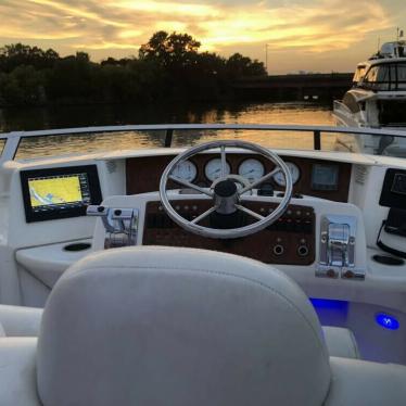 2004 Silverton 35 motor yacht