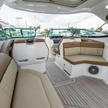 2015 Sea Ray 350 slx