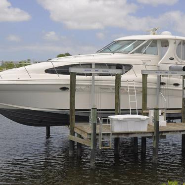 2004 Sea Ray 390 motor yacht