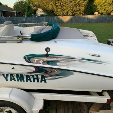 2000 Yamaha ls2000