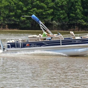 2016 Sun Tracker fishin barge 22 dlx