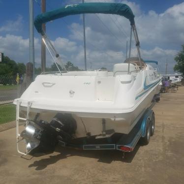 1998 Sea Ray 240 sundeck