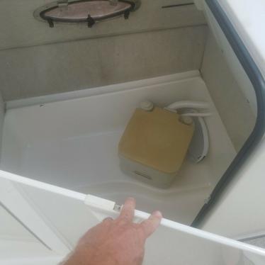 1998 Sea Ray 240 sundeck