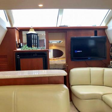 2005 Silverton yacht 330 sport bridge