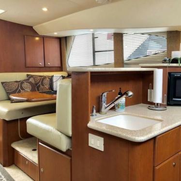 2005 Silverton yacht 330 sport bridge