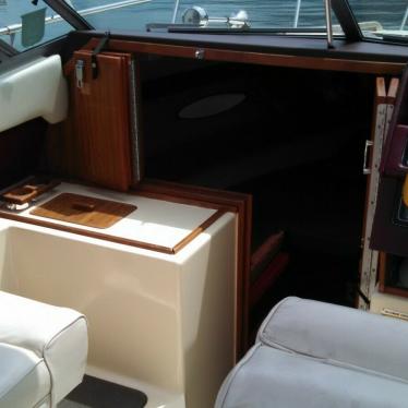 1987 Sea Ray 230