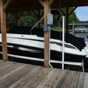 2011 Sea Ray 240 sundeck