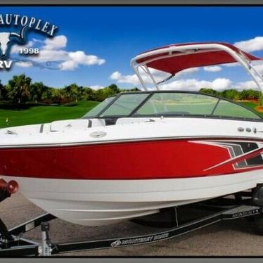 2019 Monterey bowrider boat