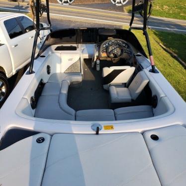 2001 Nautique