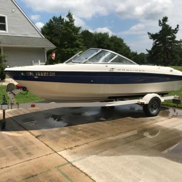 2006 Bayliner front bow