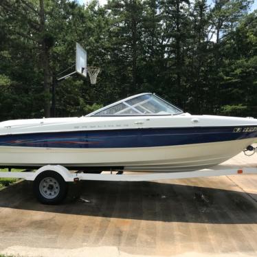 2006 Bayliner front bow