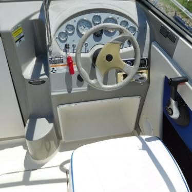 2006 Bayliner 192 cuddy cabin