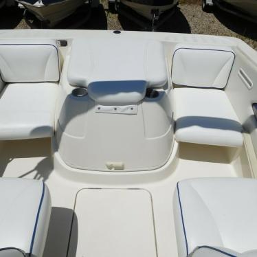 2006 Bayliner 192 cuddy cabin