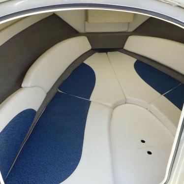 2006 Bayliner 192 cuddy cabin