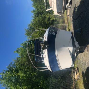 2007 Bayliner 245 aft cabin