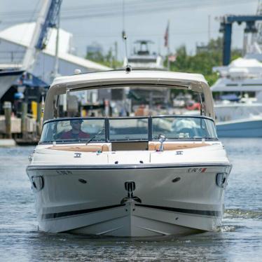 2015 Sea Ray 350 slx