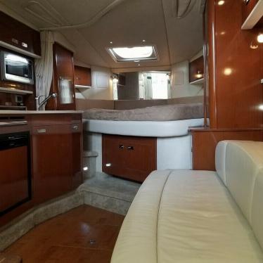 2011 Sea Ray 330 sundancer