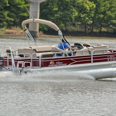 2018 Sun Tracker fishin barge 20 dlx