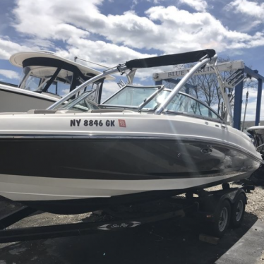 2012 Sea Ray slx