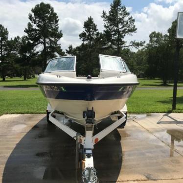 2006 Bayliner front bow