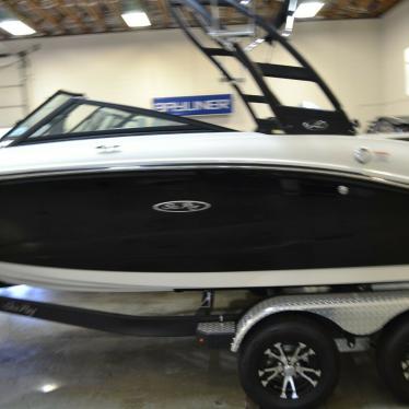 2019 Sea Ray 190 spx