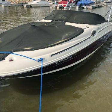 2006 Sea Ray 240 sundeck