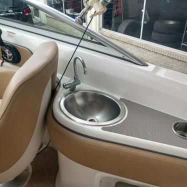 2011 Sea Ray sundeck 210